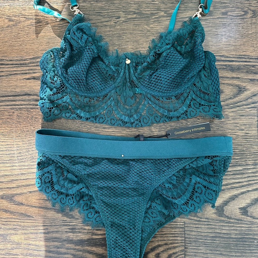 Goodberry Intimates Emerald Lace Bra and Panty Set